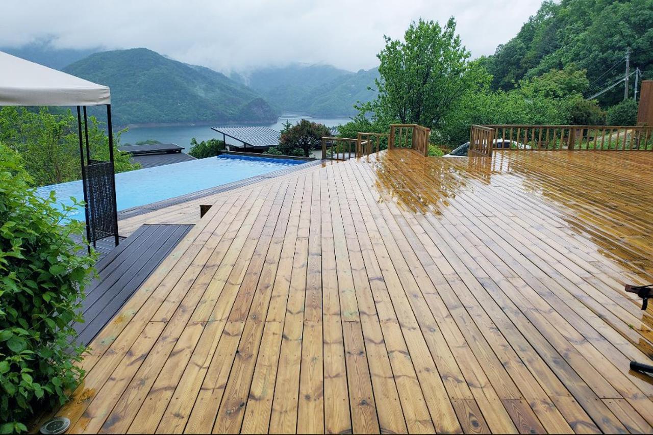 Penatess Pool Villa Chungju Eksteriør bilde