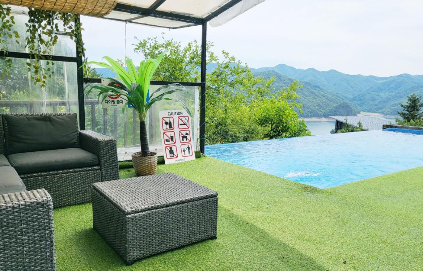 Penatess Pool Villa Chungju Eksteriør bilde