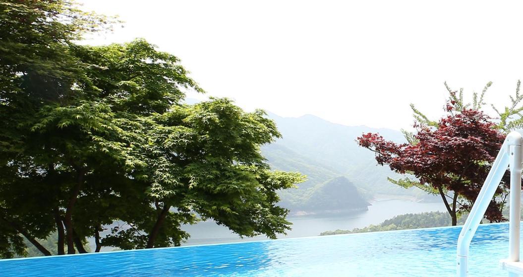 Penatess Pool Villa Chungju Eksteriør bilde