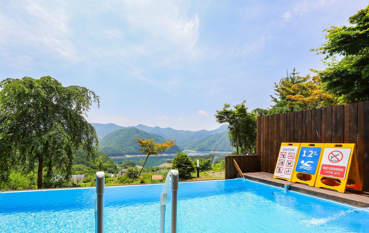 Penatess Pool Villa Chungju Eksteriør bilde