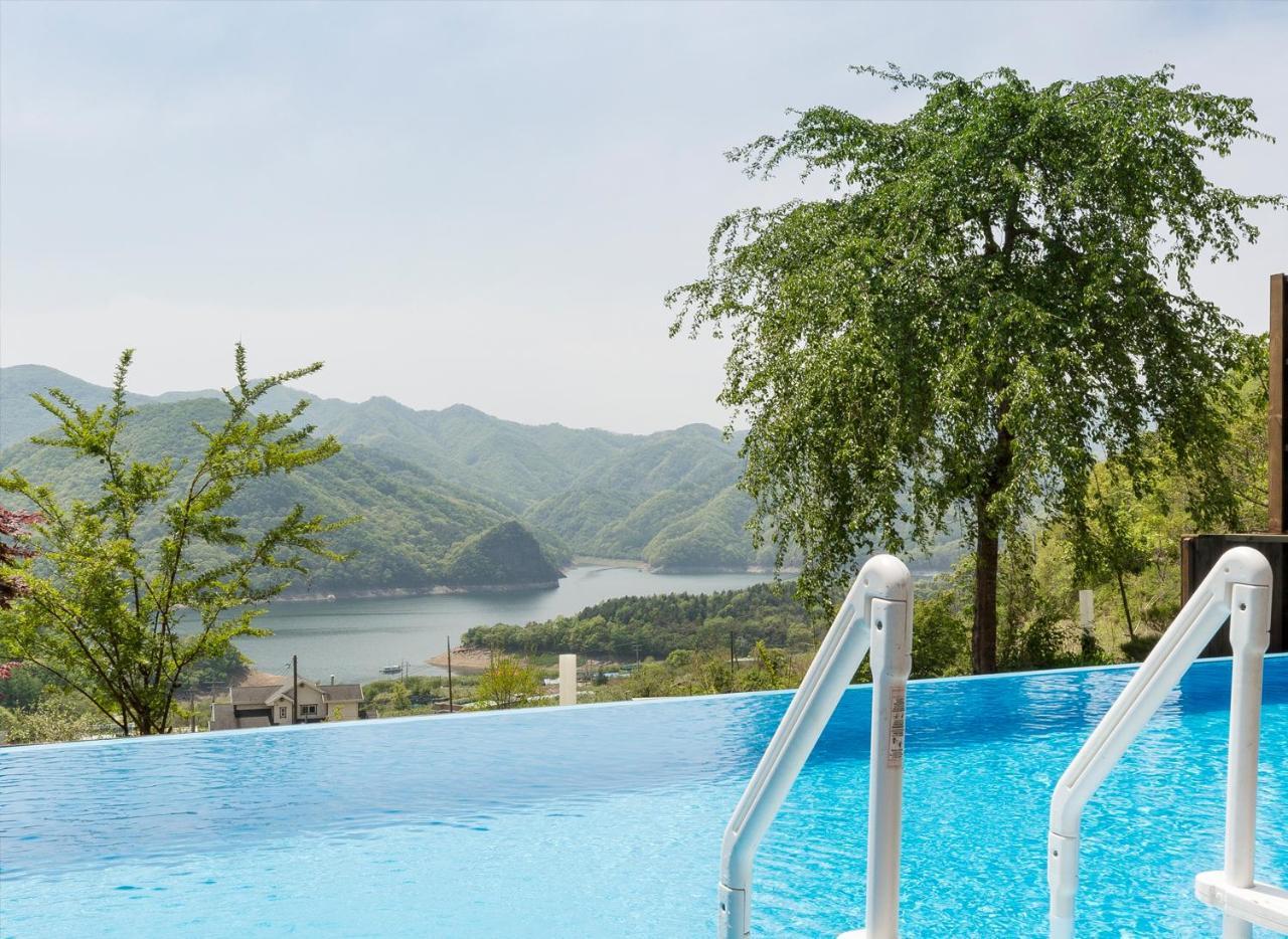Penatess Pool Villa Chungju Eksteriør bilde